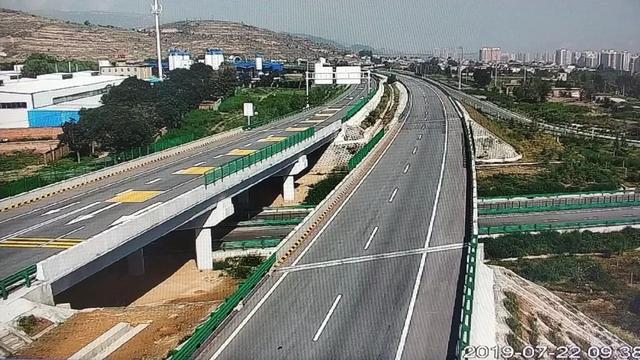 成武高速公路上的温情故事最新报道