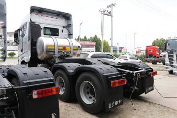 欧曼400牵引车最新款，小巷深处的隐藏之宝