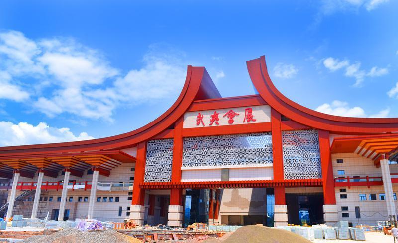 屋面工程质量验收规范最新版详解,小巷独特建筑之旅的指南