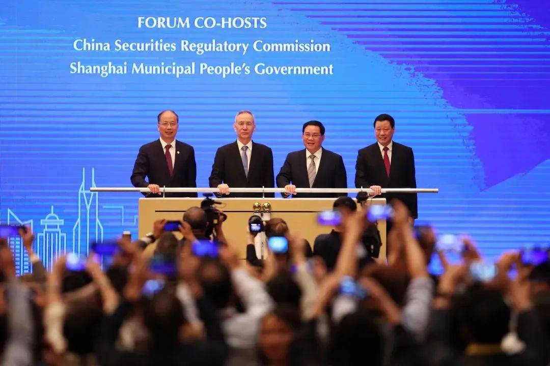 今晚必出三肖,社会责任法案实施_时尚版65.599