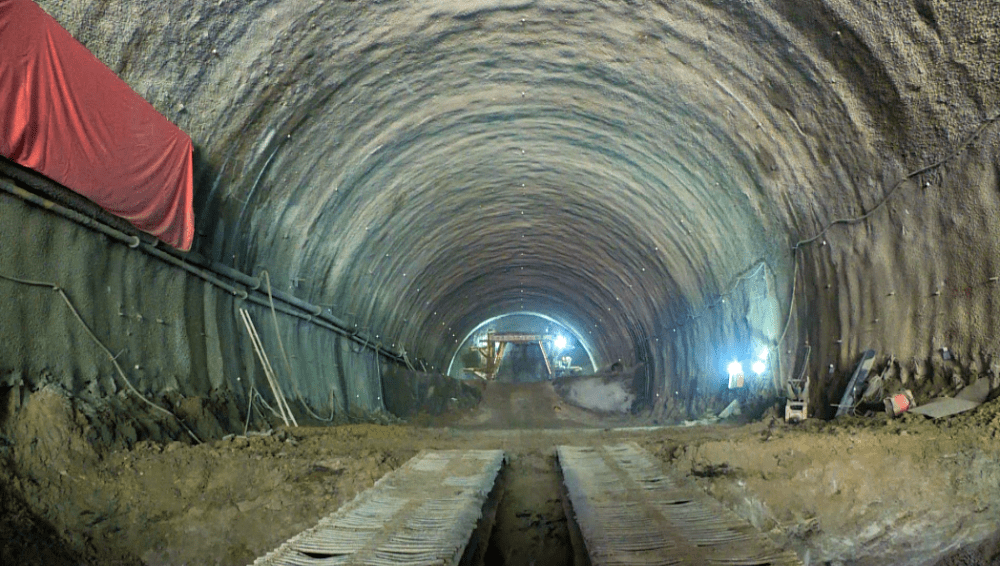 盘朝高铁最新进展,速度与激情,展现变化的力量