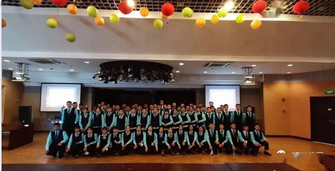 邓州市最新店员招聘,变化中的自信,学习铸就未来之路