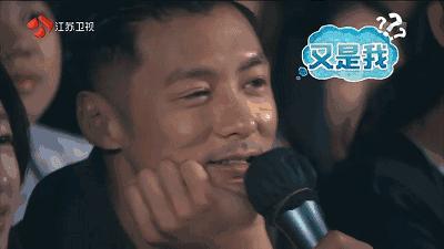 周冬雨余文乐引领科技新潮,携手展示最新高科技产品