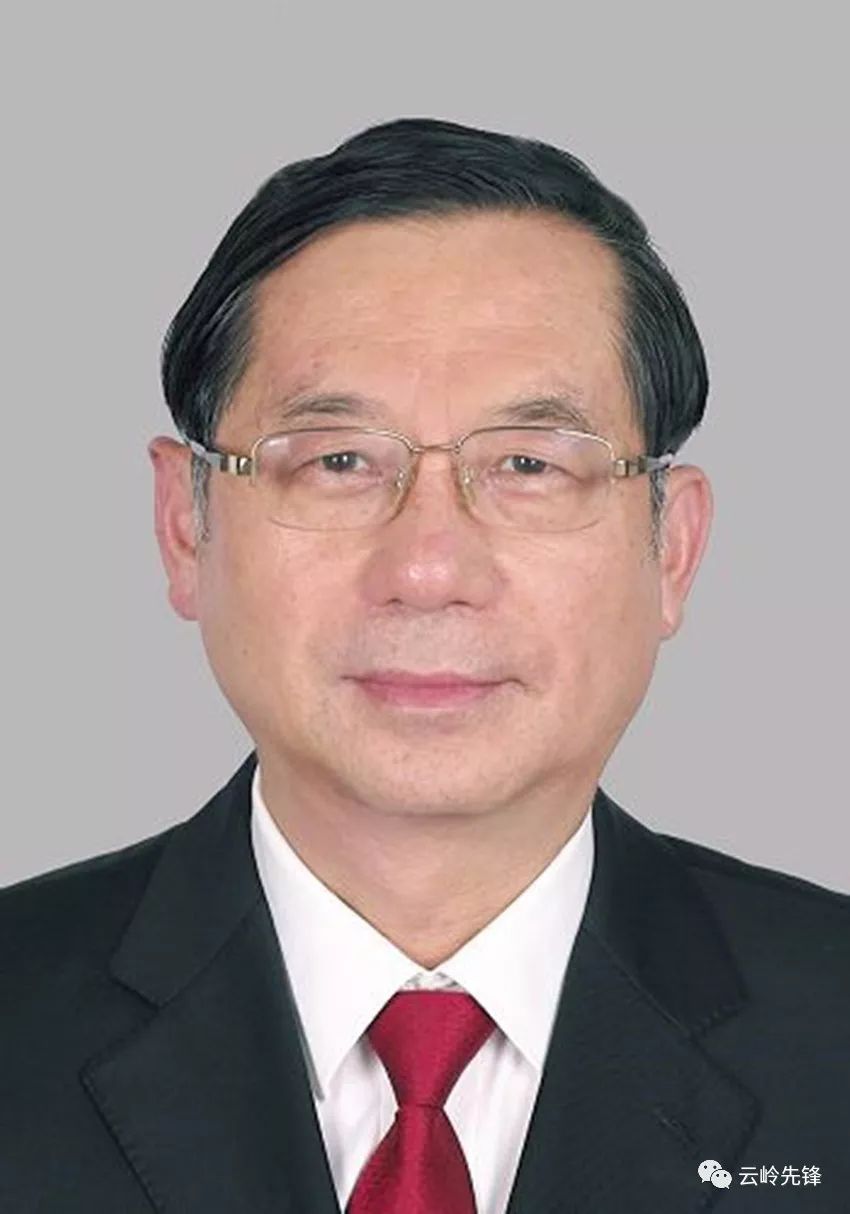云南省最新干部调整，与自然美景相伴的旅行对话