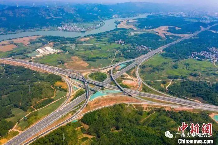 五右高速公路最新动态,驶向自然美景的探寻内心平静的旅程