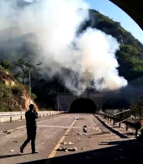 张石高速爆炸事件最新进展及观点论述揭秘
