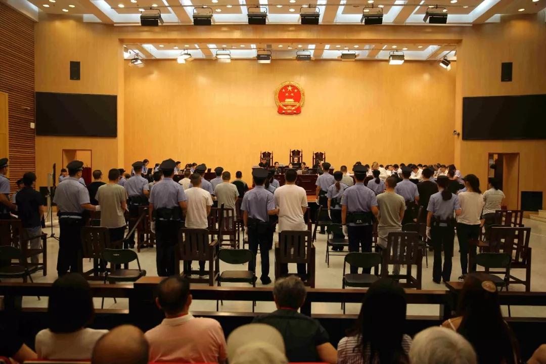 成吉大易最新消息新闻，小巷特色小店探秘揭秘
