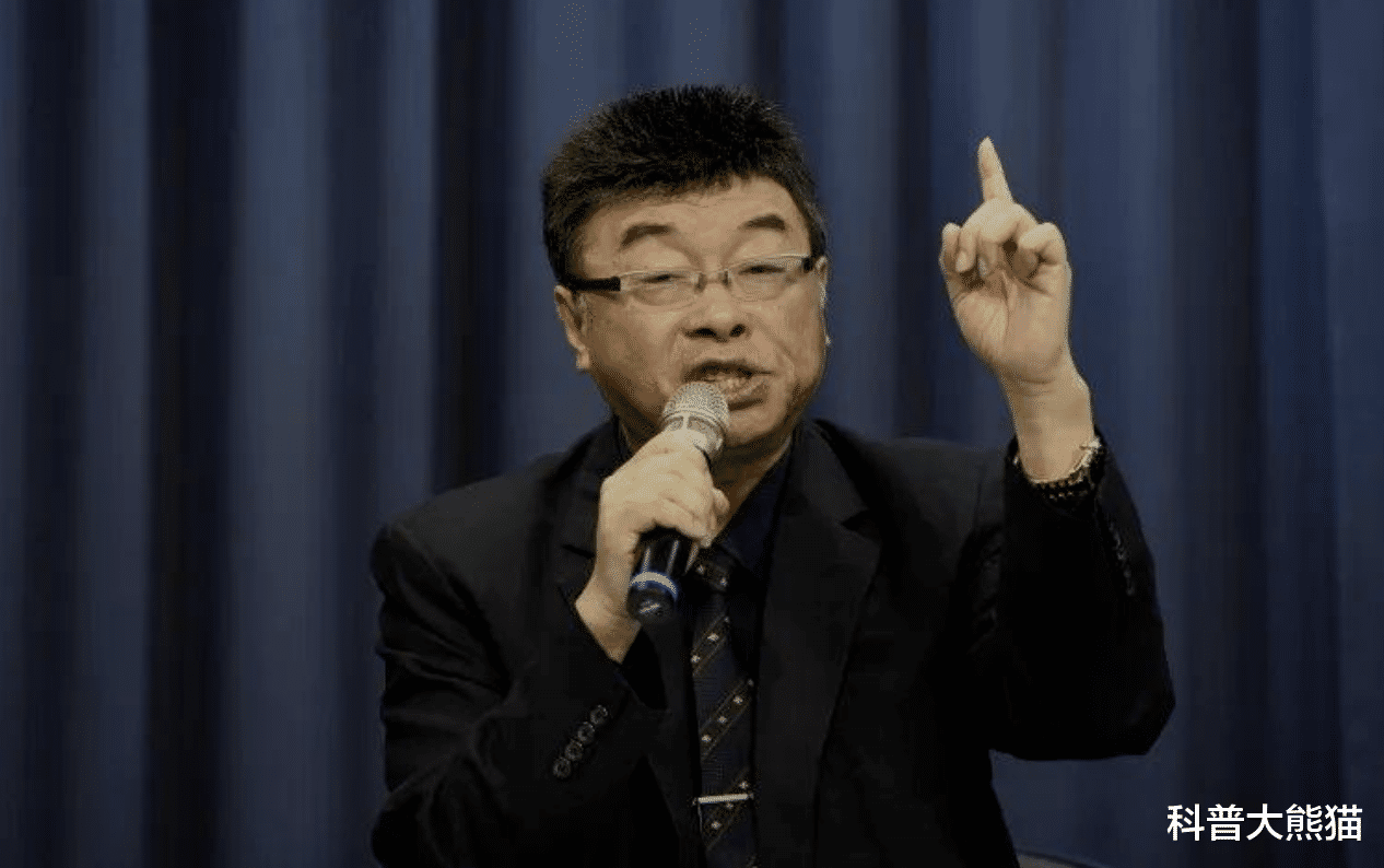 邱毅聚焦国际风云与热点话题的最新解析视频