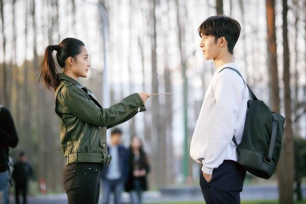 杨梅,年龄只是数字,梦想不设限的演员之路。